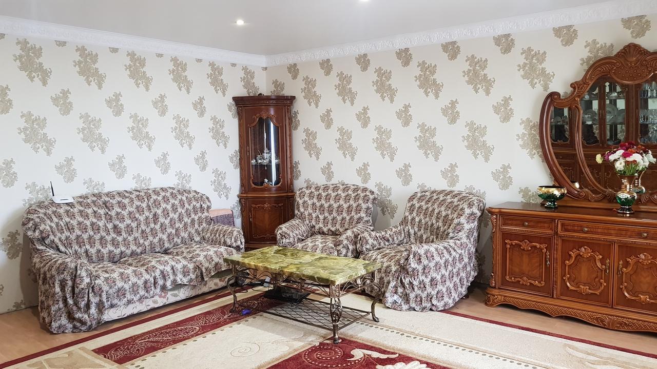 Люкс Апартаменты Центр Sukhumi Exterior photo