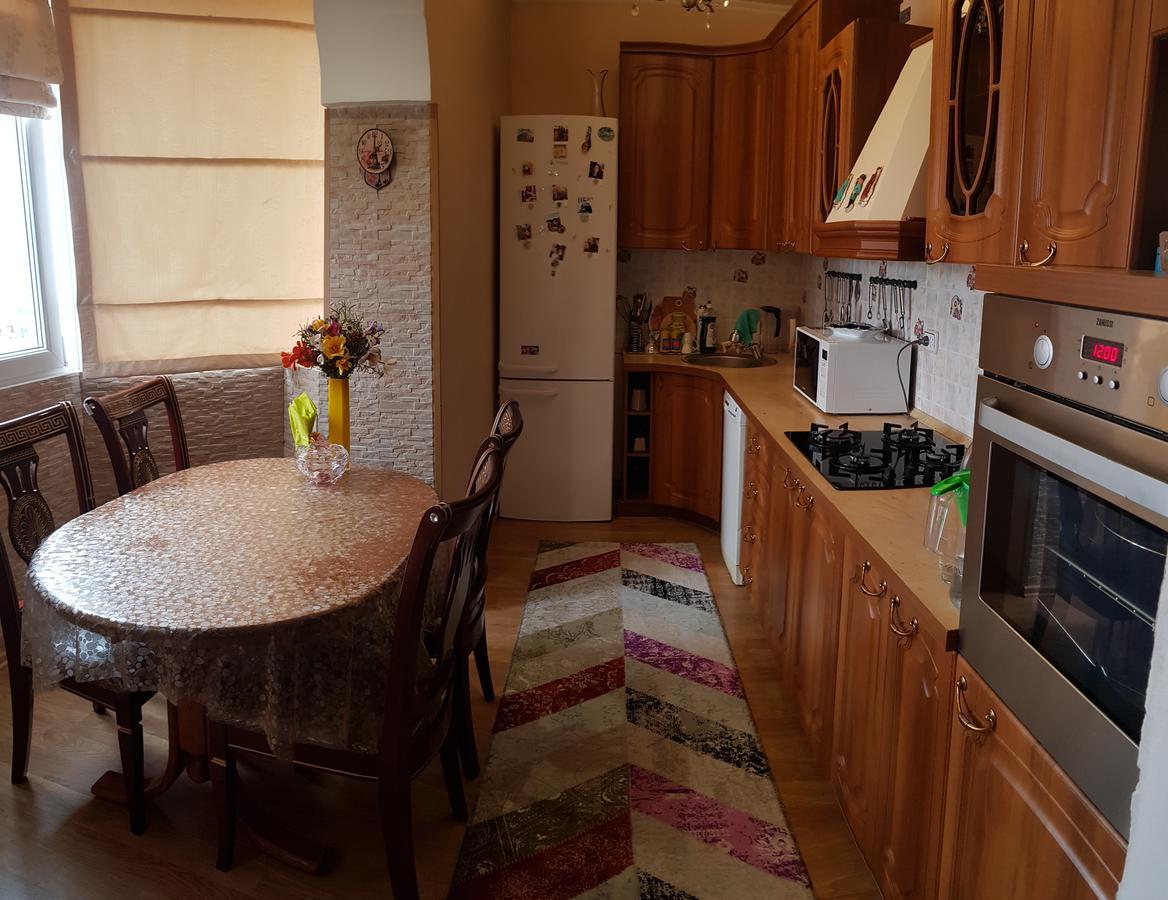 Люкс Апартаменты Центр Sukhumi Exterior photo
